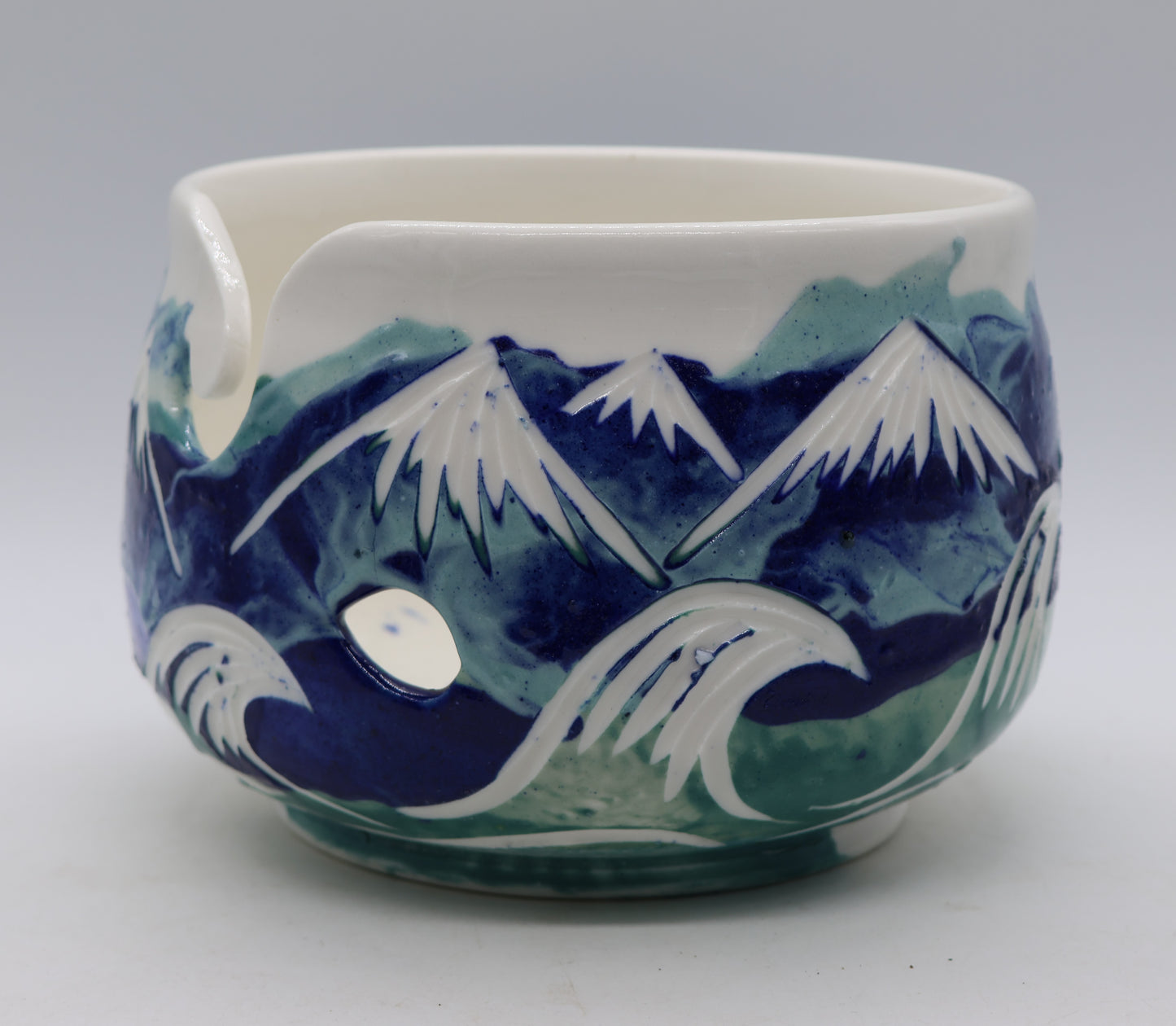 Large Orca Yarn Bowl