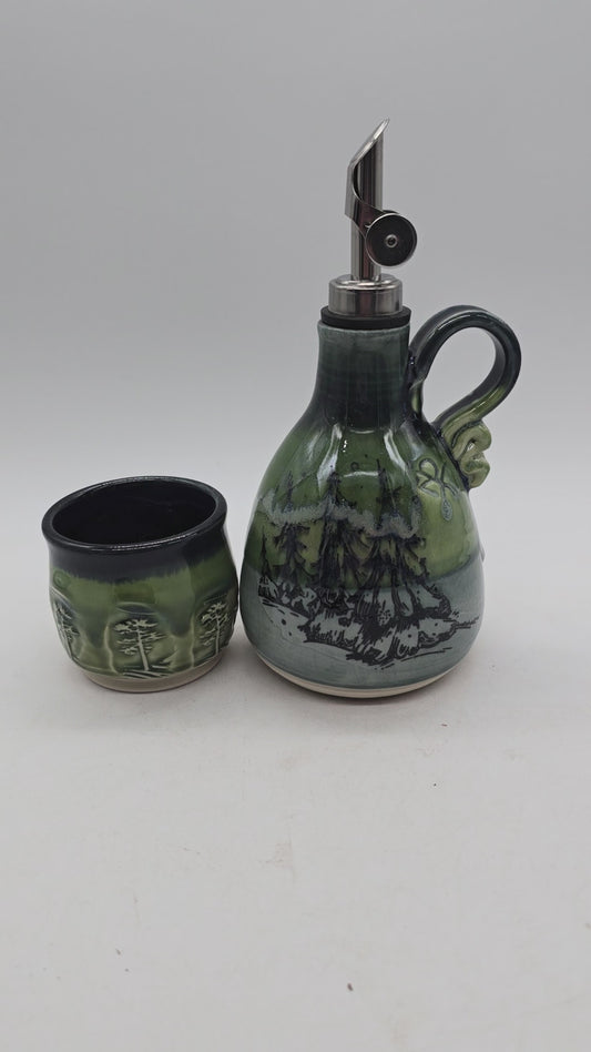 Liquor pourer and forest Wiskey cup