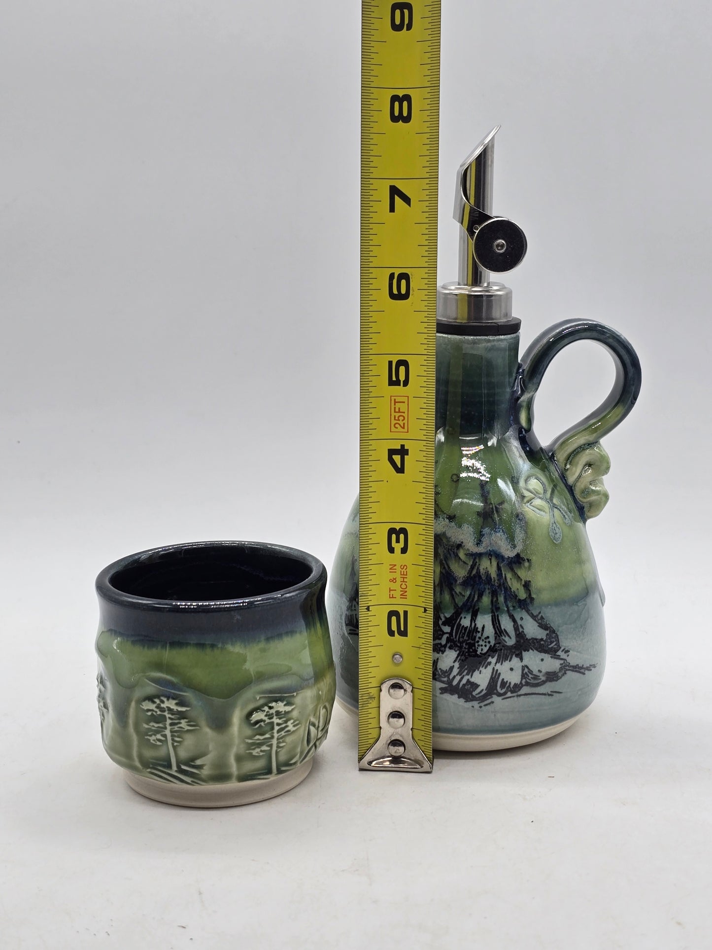 Liquor pourer and forest Wiskey cup