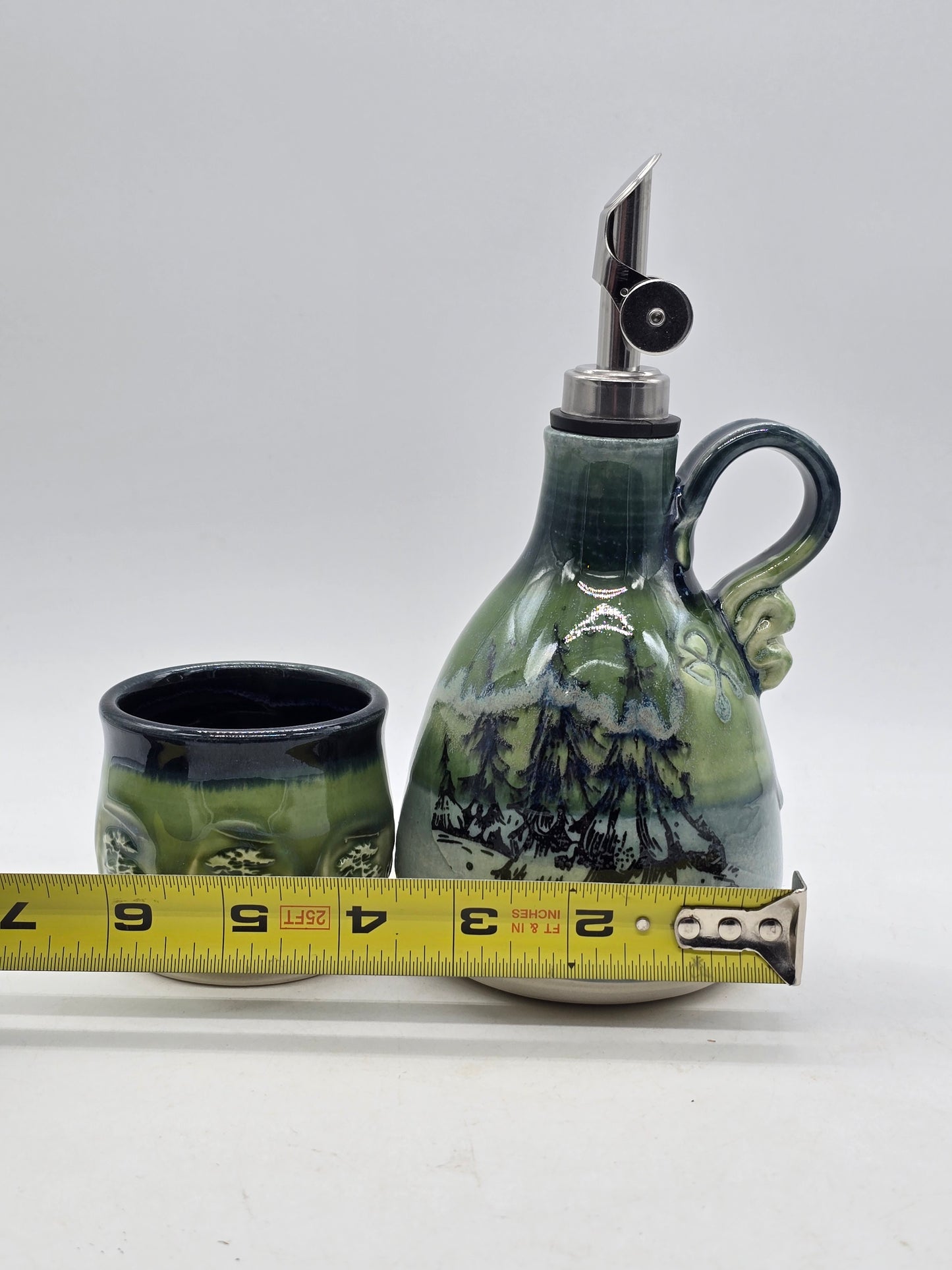 Liquor pourer and forest Wiskey cup