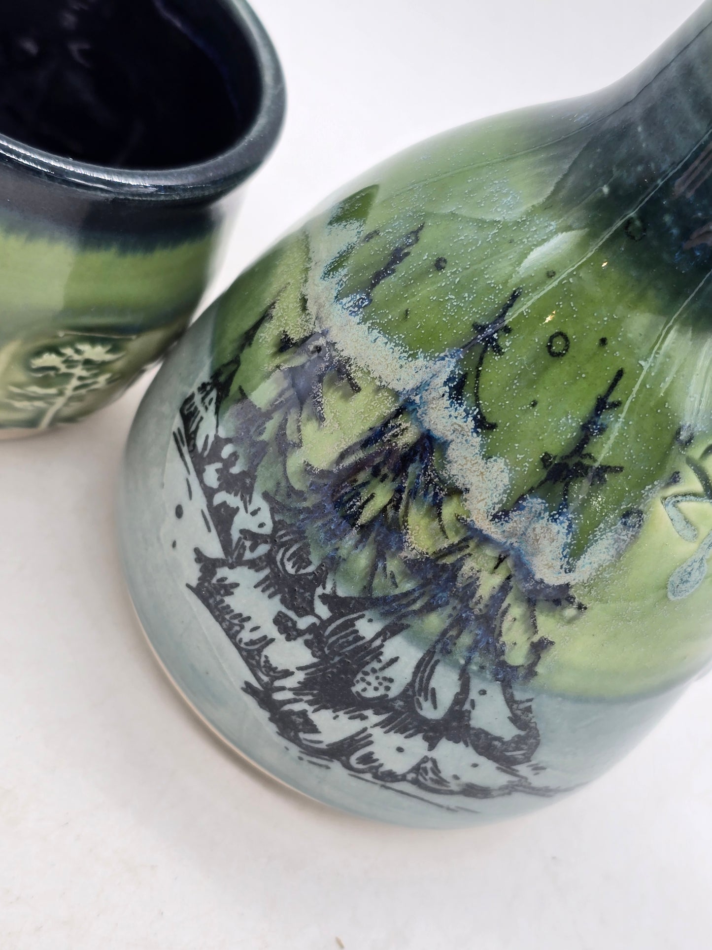 Liquor pourer and forest Wiskey cup